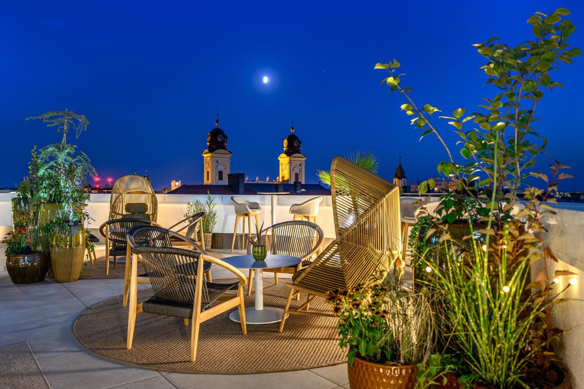 Hilton Garden Inn Debrecen City Center Exterior foto